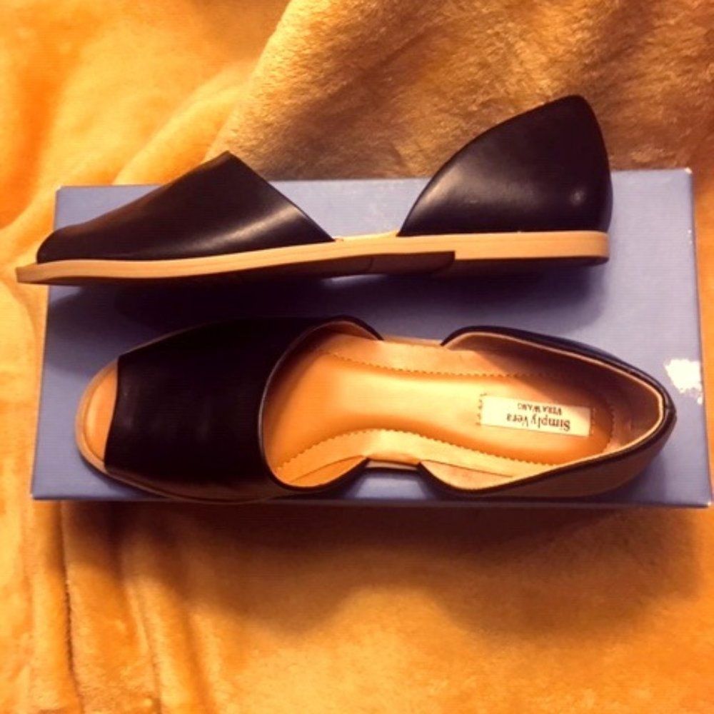 Simply Vera Flats